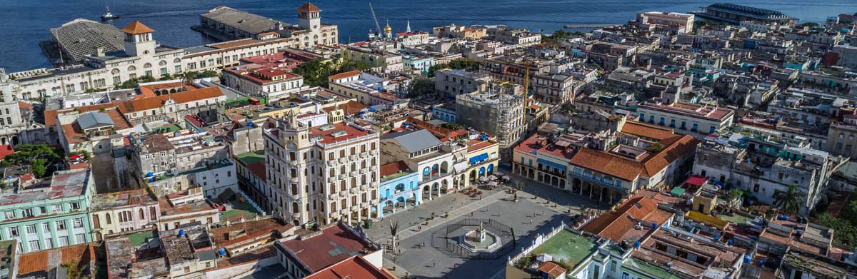 Plaza Vieja, Cuba Travel